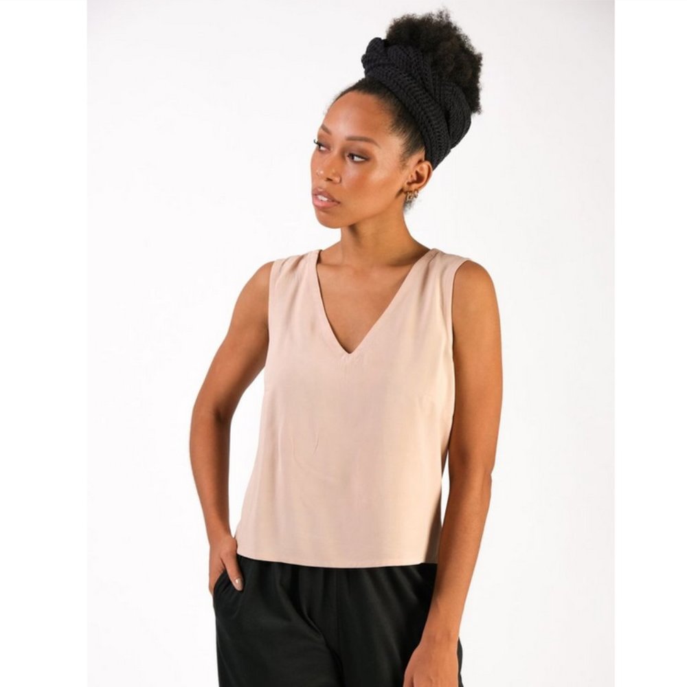 Tonlé Nuon Top in Palm